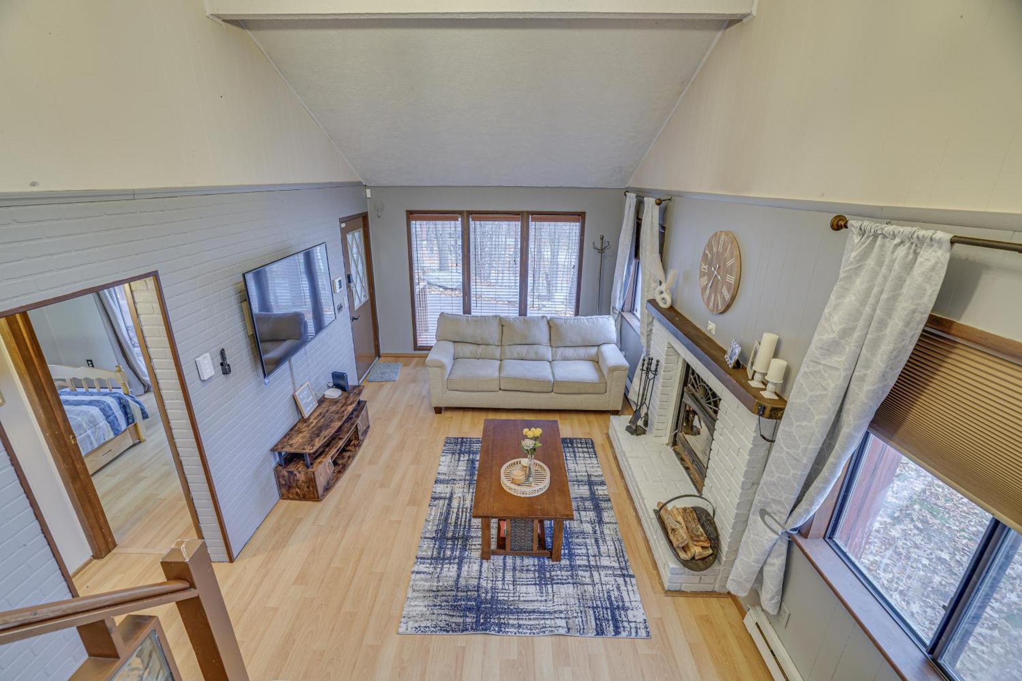Poconos Family Home - Near Falls With Resort Perks! Бушкилл Экстерьер фото